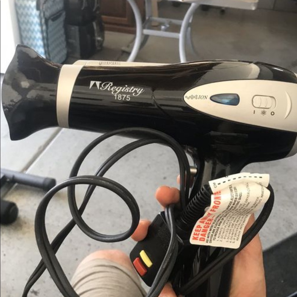 Hair dryer